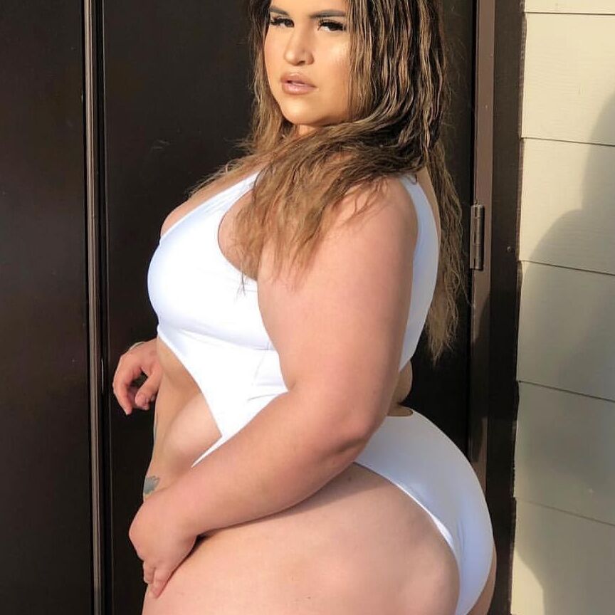 Samantha Nivia - Modelo BBW con curvas gruesas