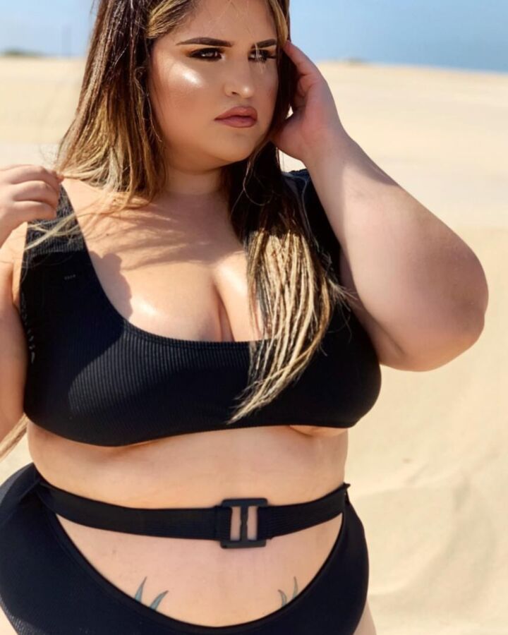 Samantha Nivia - Modelo BBW con curvas gruesas