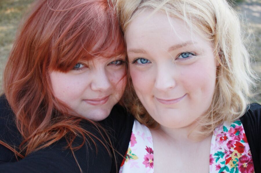 Anna und Ida (Amateur BBW)