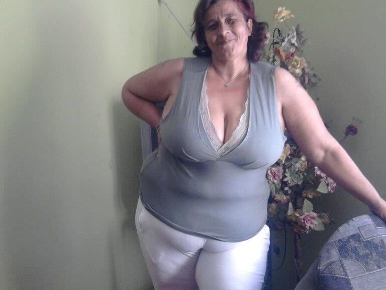 abuela caliente (candidata sexy y fea a bukkake)