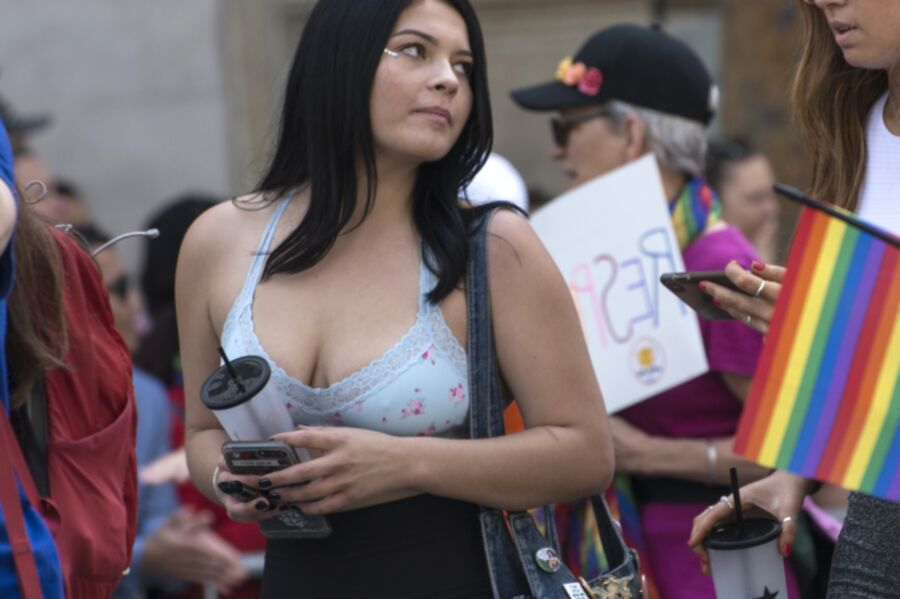 Femmes potelées sexy 324 (Beautés sur Pride Parade BBW)