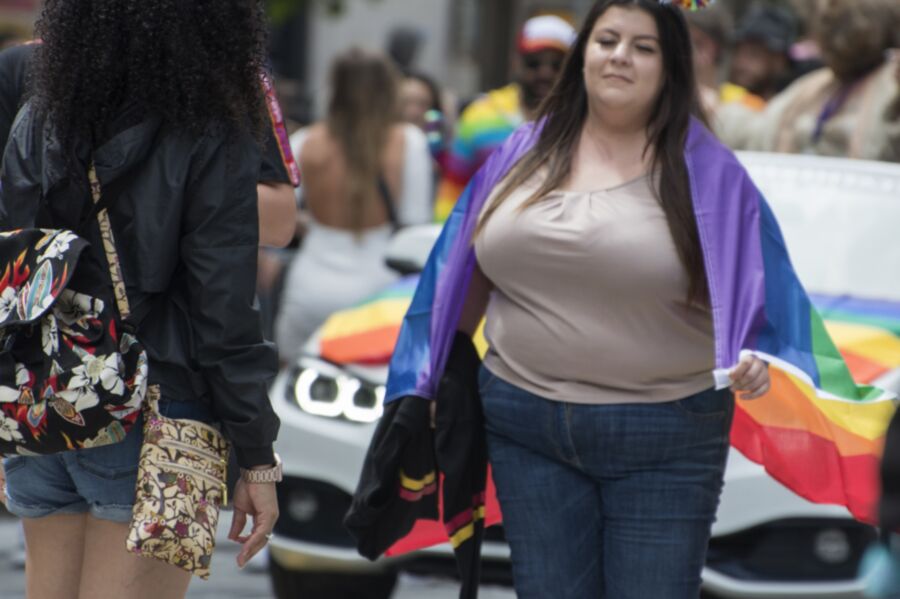 Mujeres gorditas sexys 324 (Bellezas en el Desfile del Orgullo BBW)