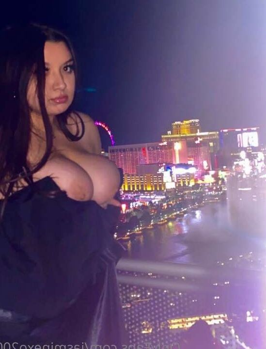 ÉPAISSE BBW PAWG - Jasminexo