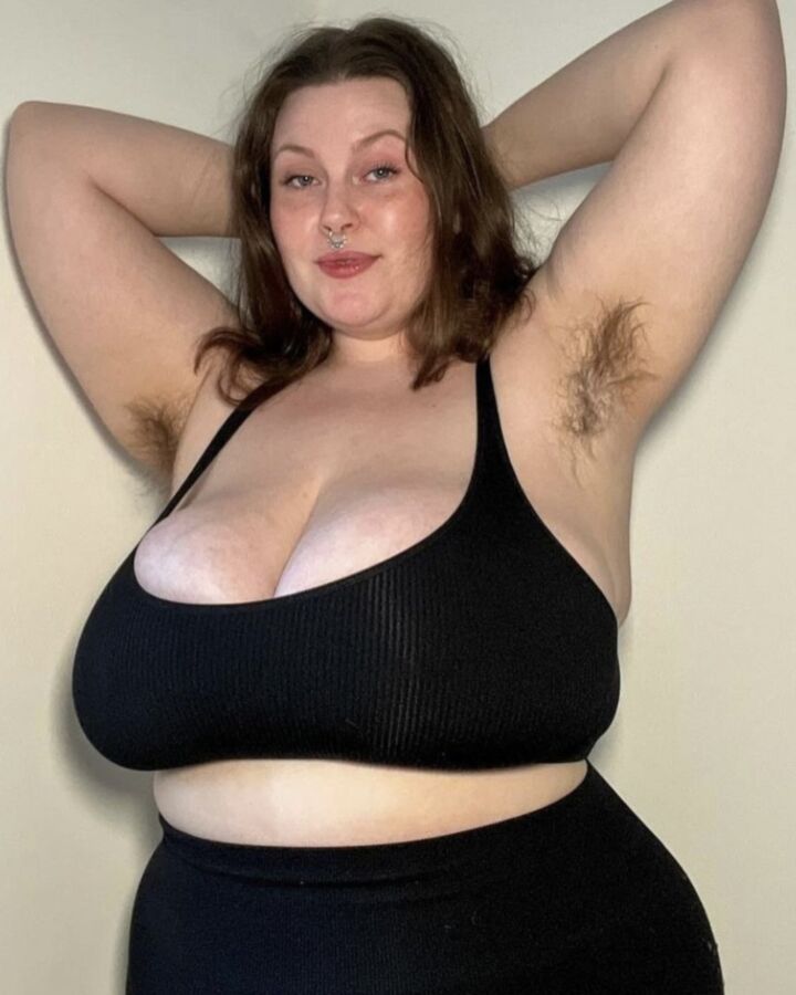 Serious Fat Fetish : BBW - Filles poilues et grosses