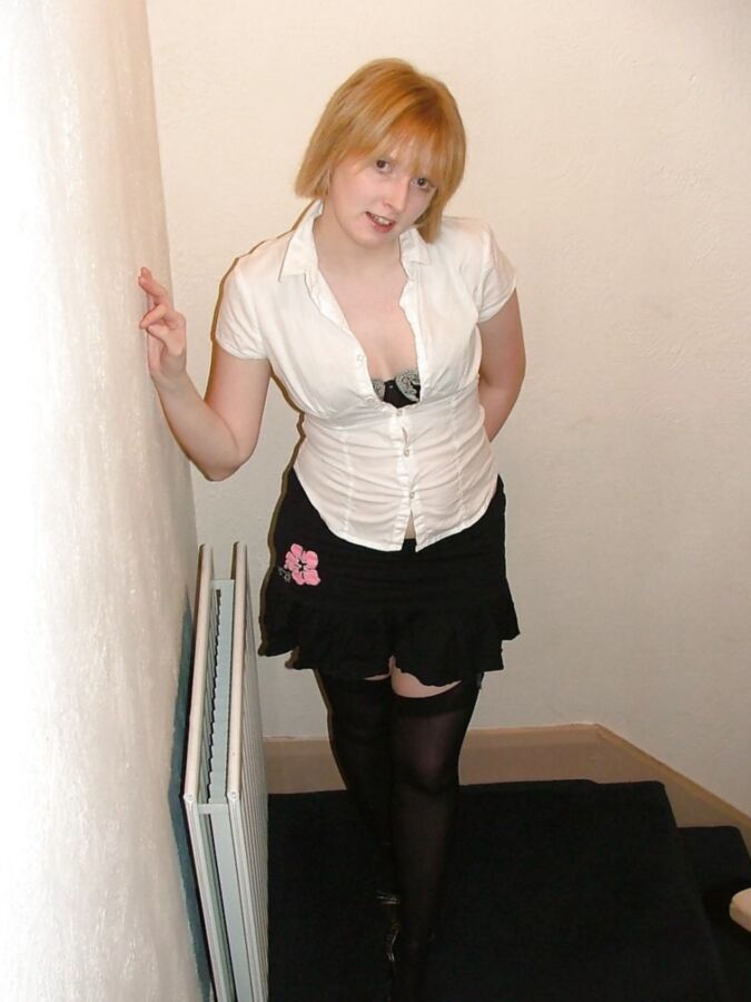 nice girl  ( l i s a , voluptuous, qos for decades, UK)