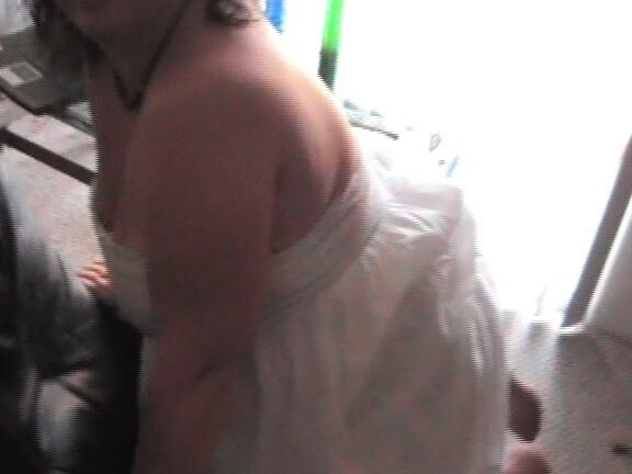 Gordo MILF Vestido Branco