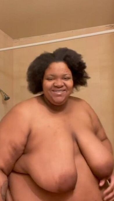 I seriously want this ugly fat black sow's cunt hard in my face