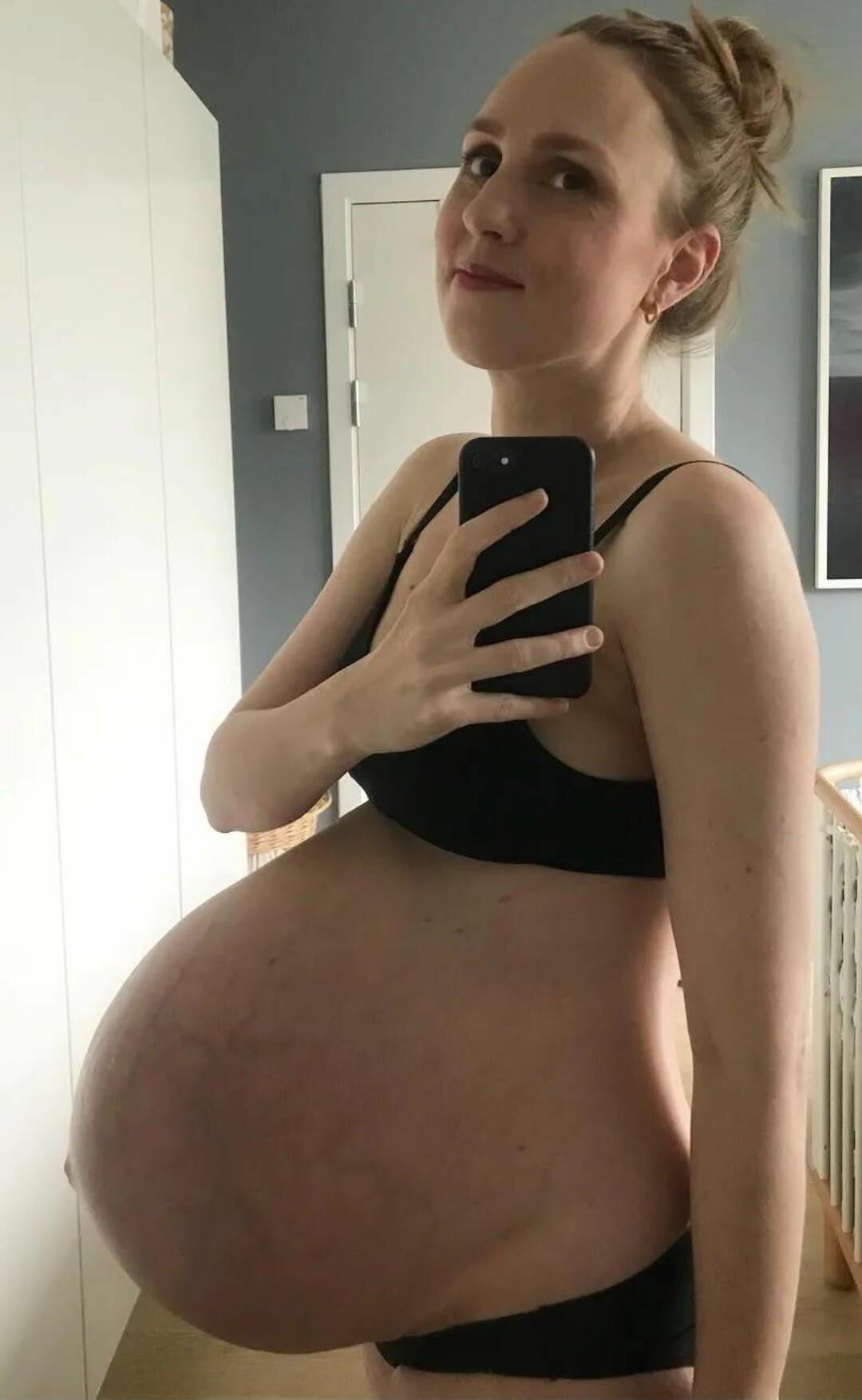 Sexy, Swollen Pregnant Bellies