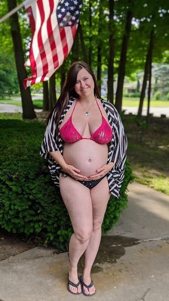 Patriotic Preggo! 