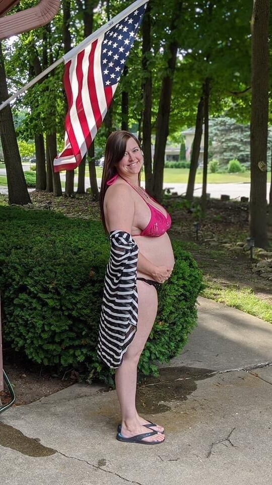 Patriotic Preggo! 