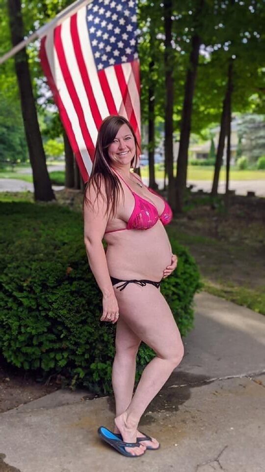 Patriotic Preggo! 