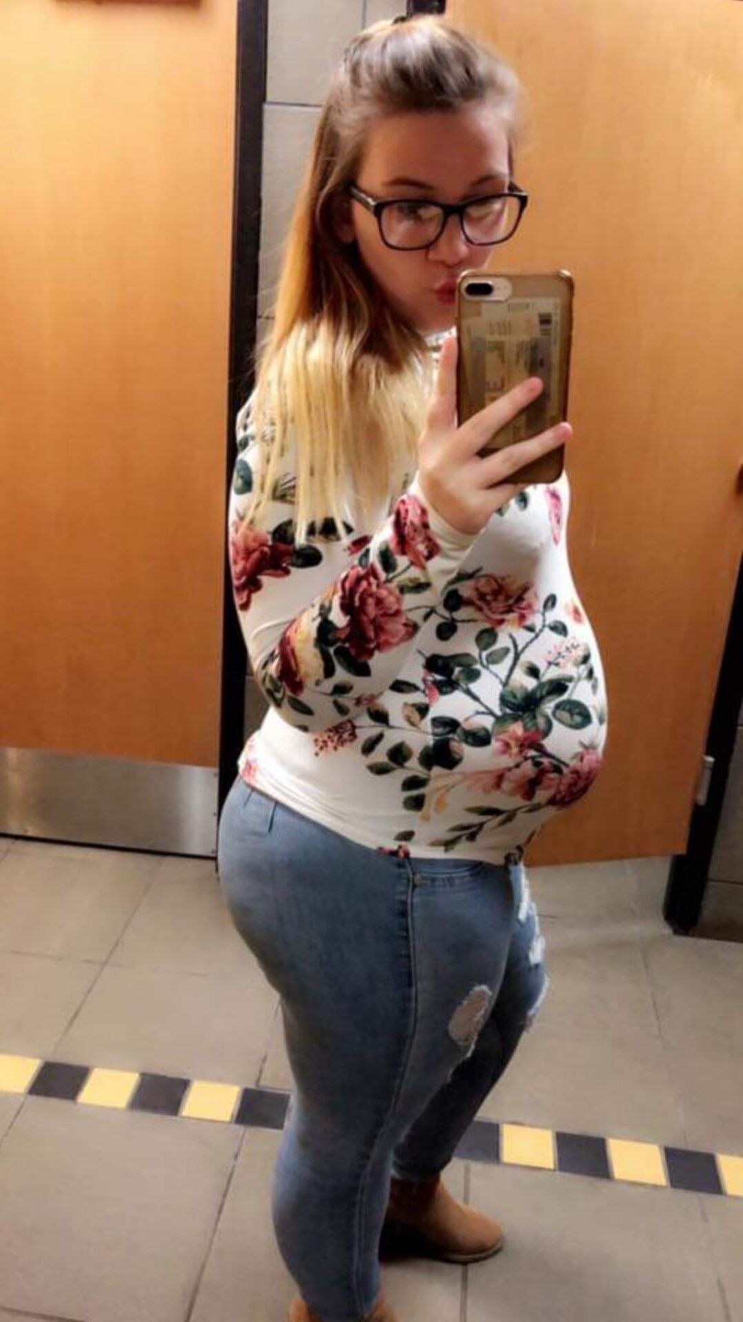 Pregnant bbw teen