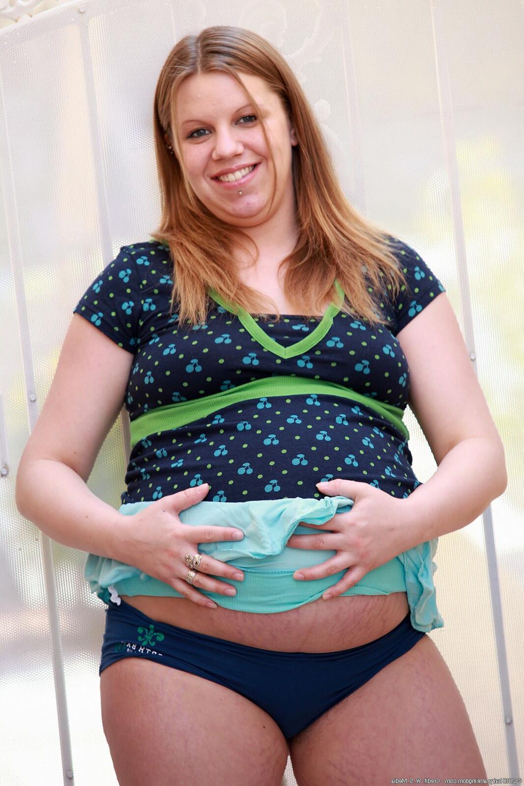 Anastasia Pregnant (202143)