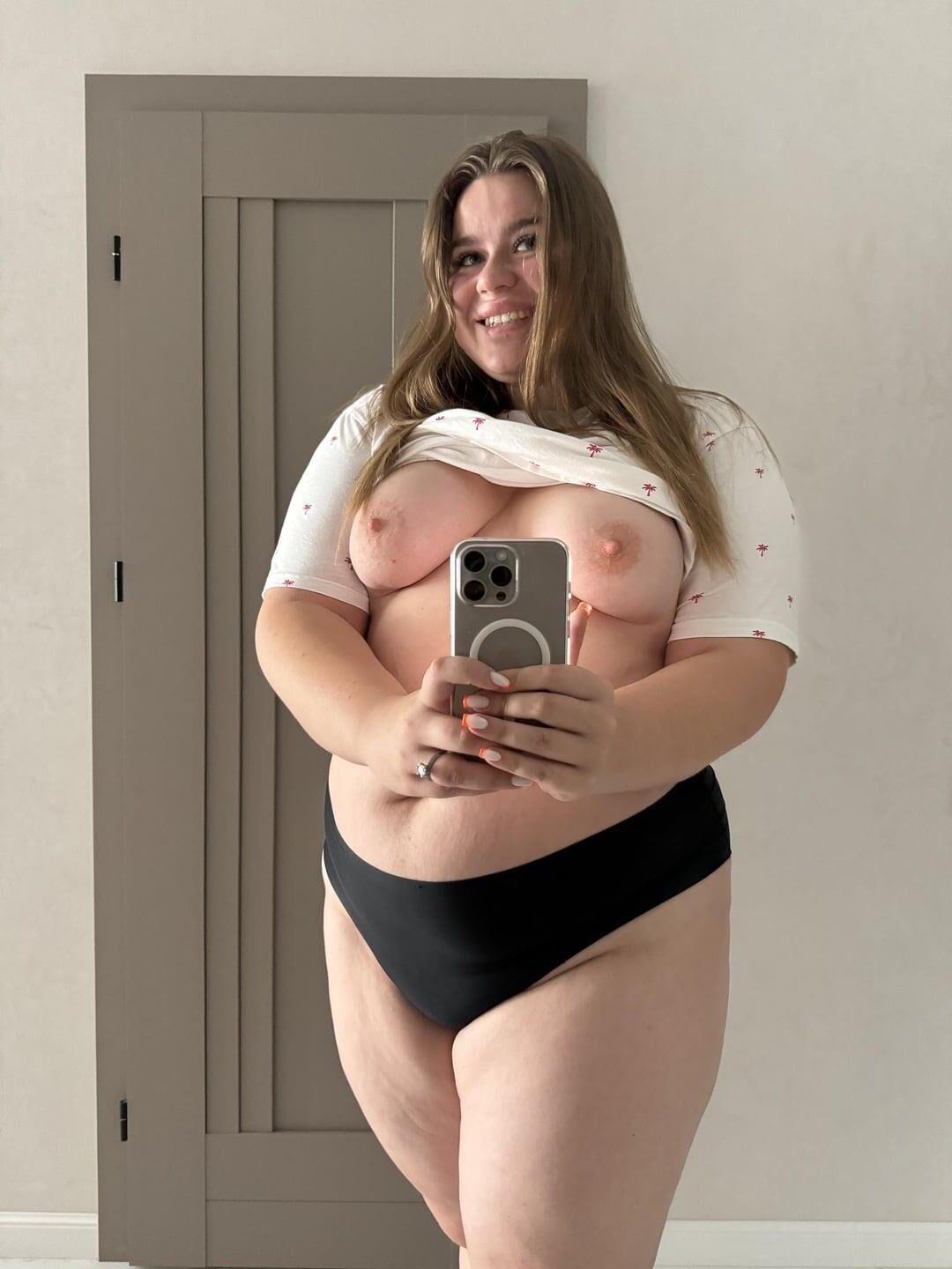 Thick Beauty I Wanna Fuck