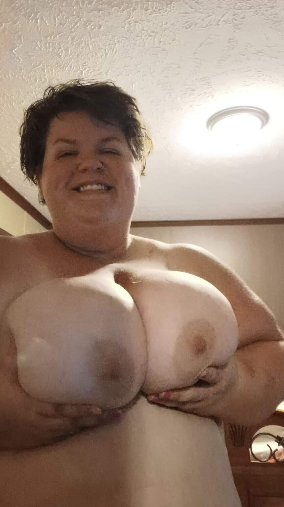 Fat amateur milf 13