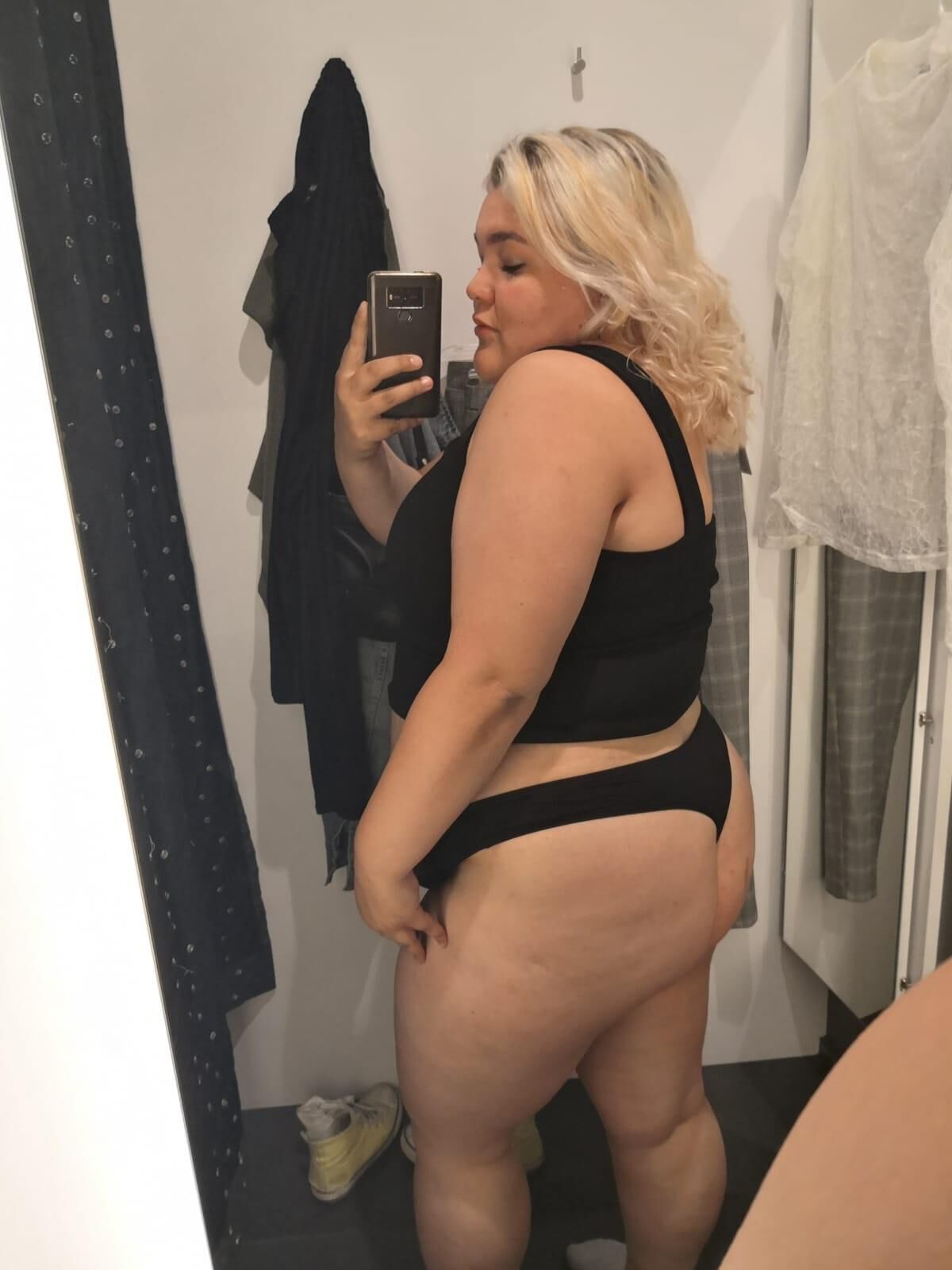 Chubby blonde amateur