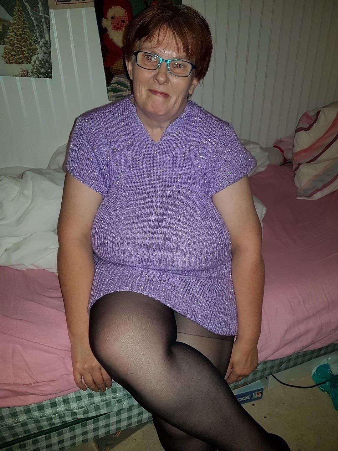 GRANNY FAT SWEATER GIRL 