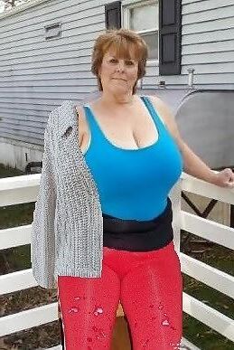 Huge breasted white butterface trailer trash