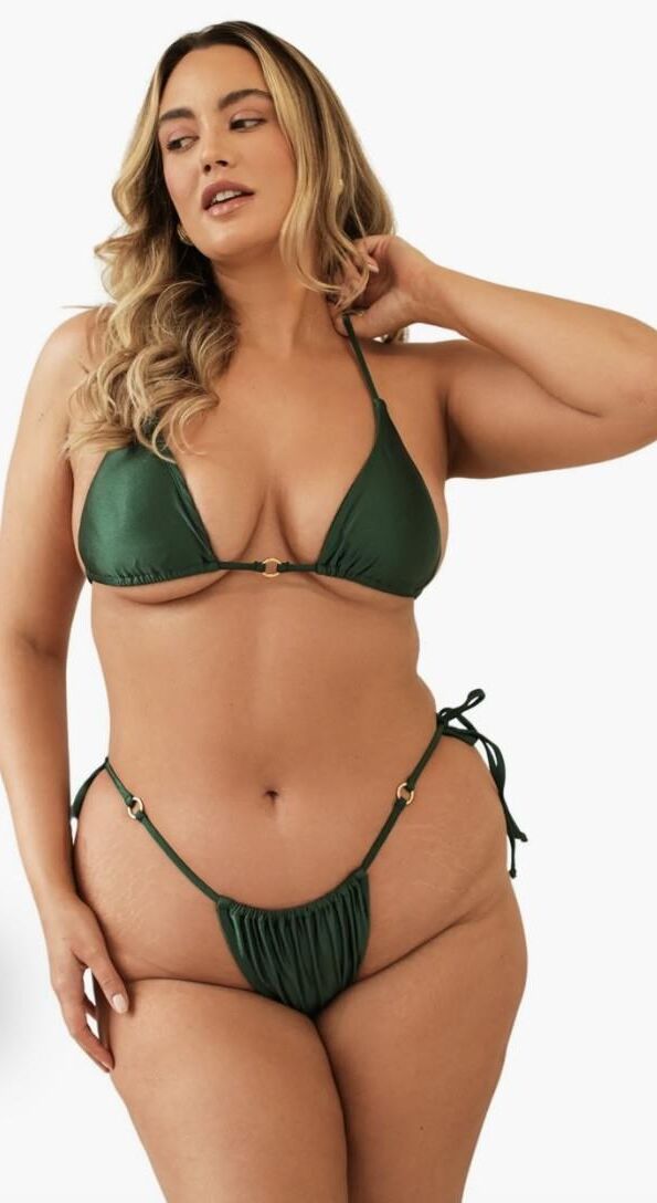 Sexy curvy models