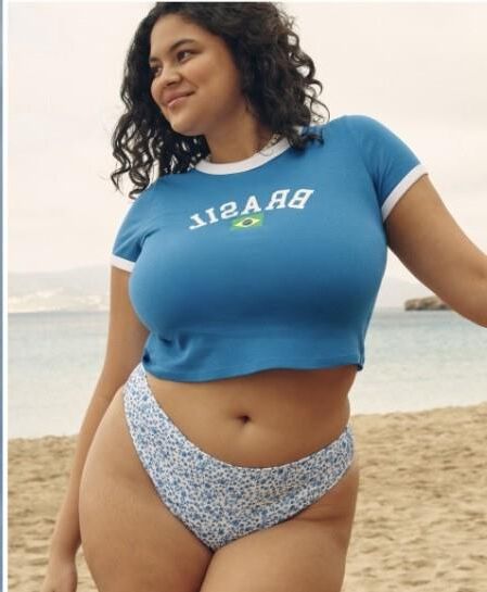 Sexy curvy models