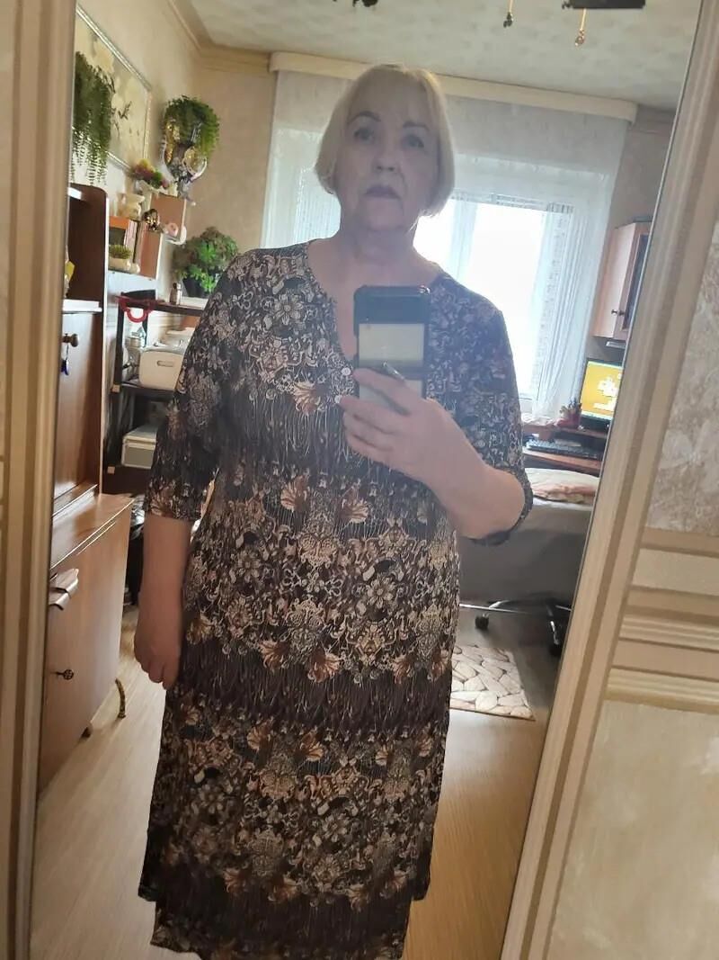 sexy busty mature gilf