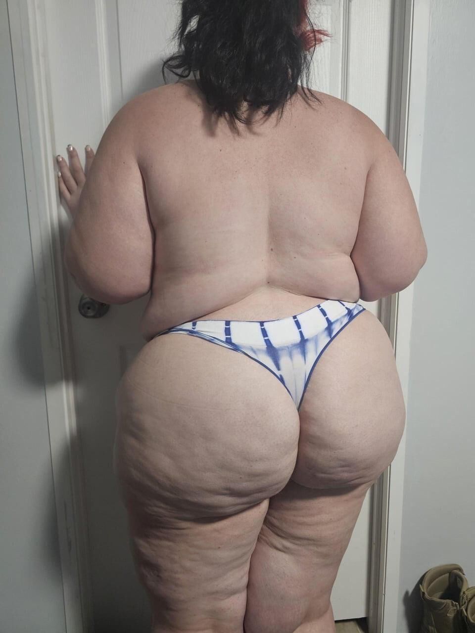 Latina BBW Ass