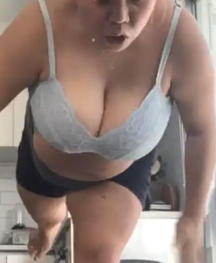 sexy peituda asiática NZ bbw vagabunda Amanda