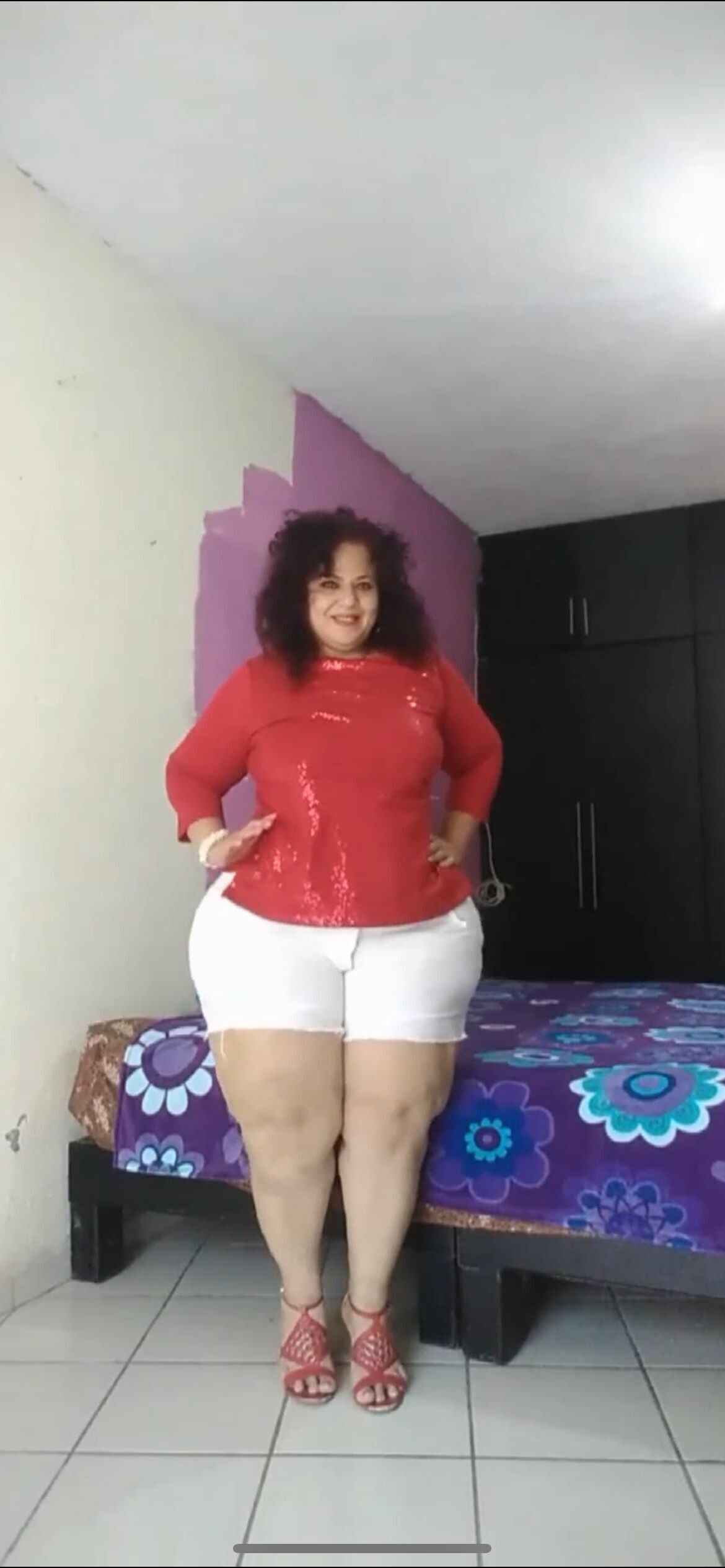 BEAUTIFUL PEAR SHAPED SSBBW LATIN MILF