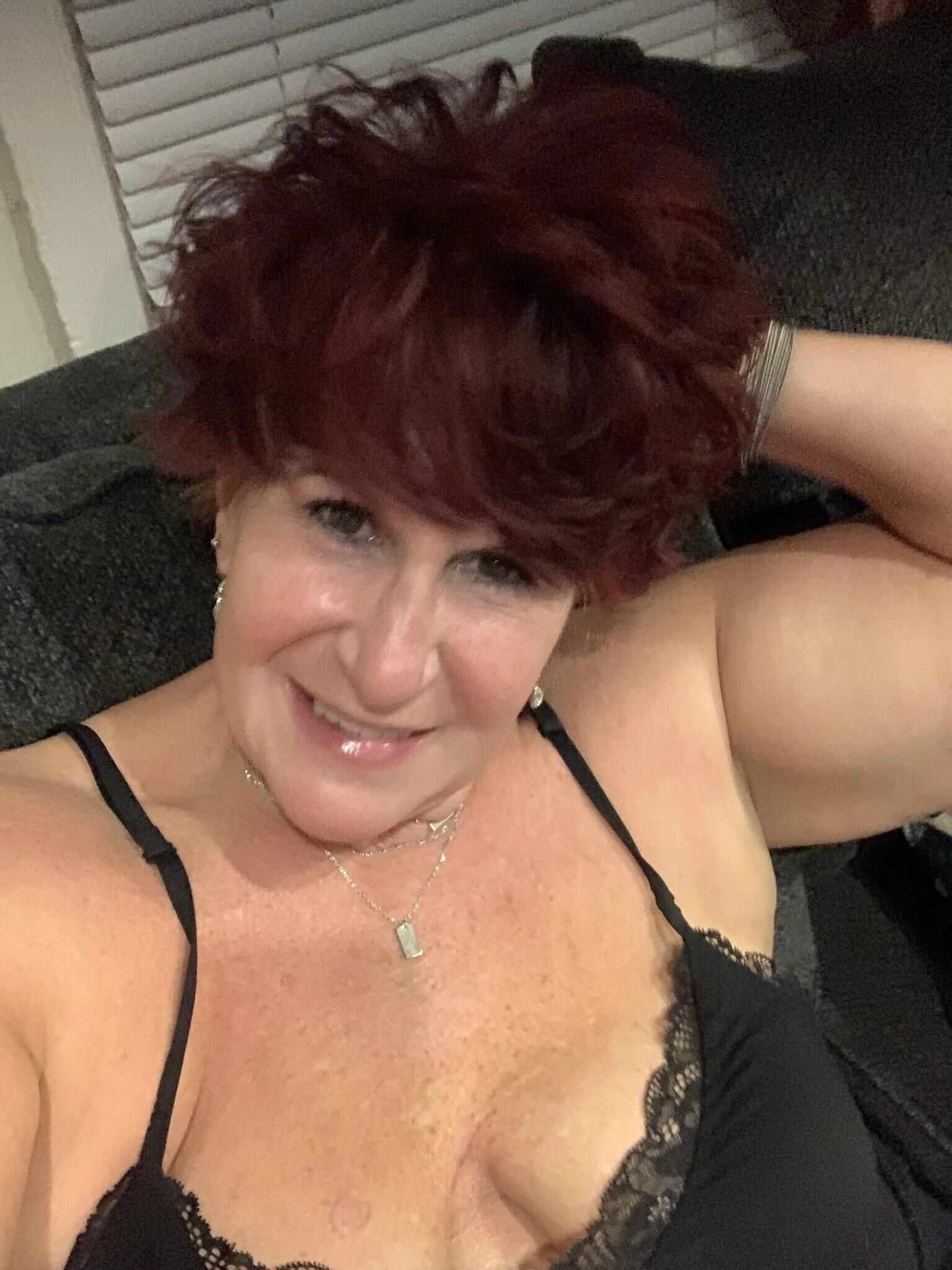 Plussizebigbooty mature camgirl