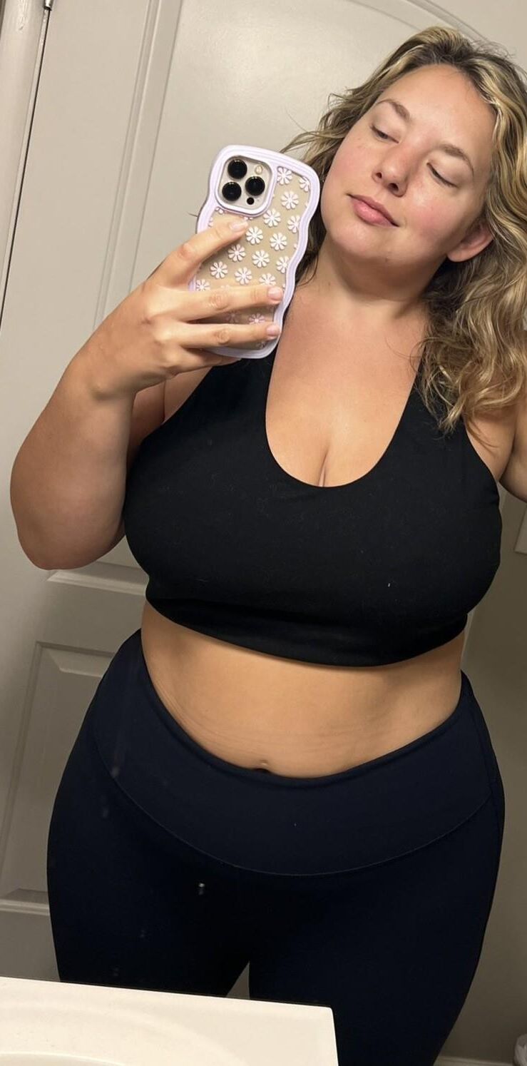 Bbw blonde slag with big saggy tits 