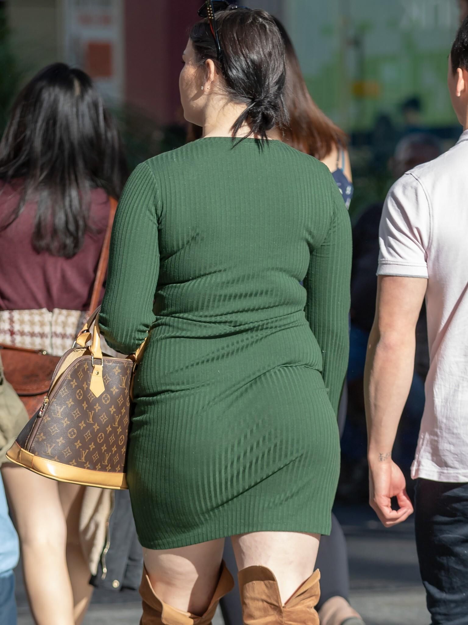 Sexy chubby women (Sexy Dresses Candids BBW)