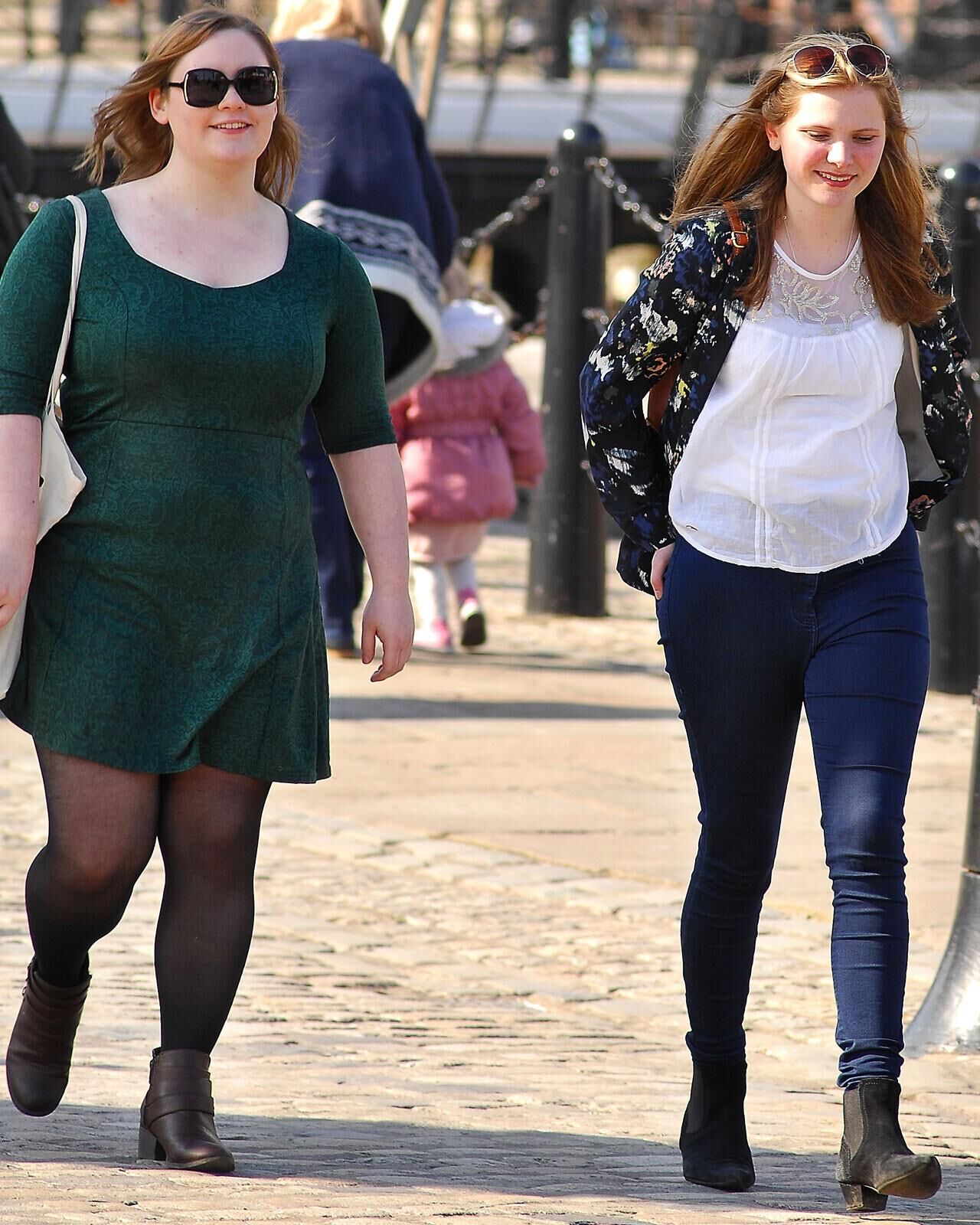 Sexy chubby women (Sexy Dresses Candids BBW)