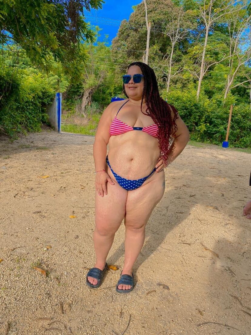 COLUMBIAN BBW BIKINI BABE