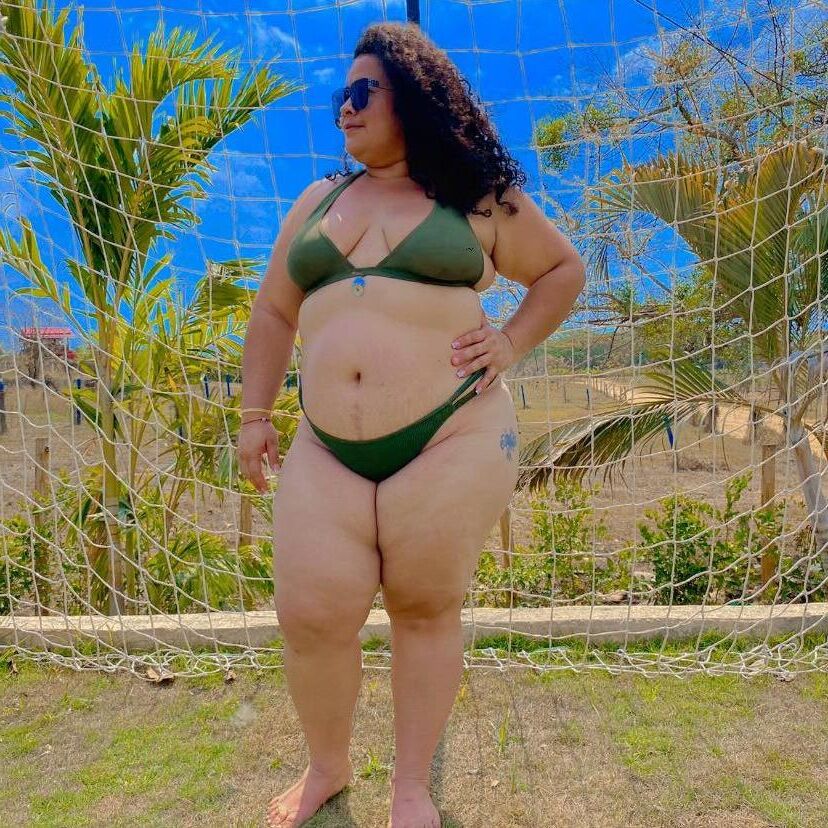 COLUMBIAN BBW BIKINI BABE