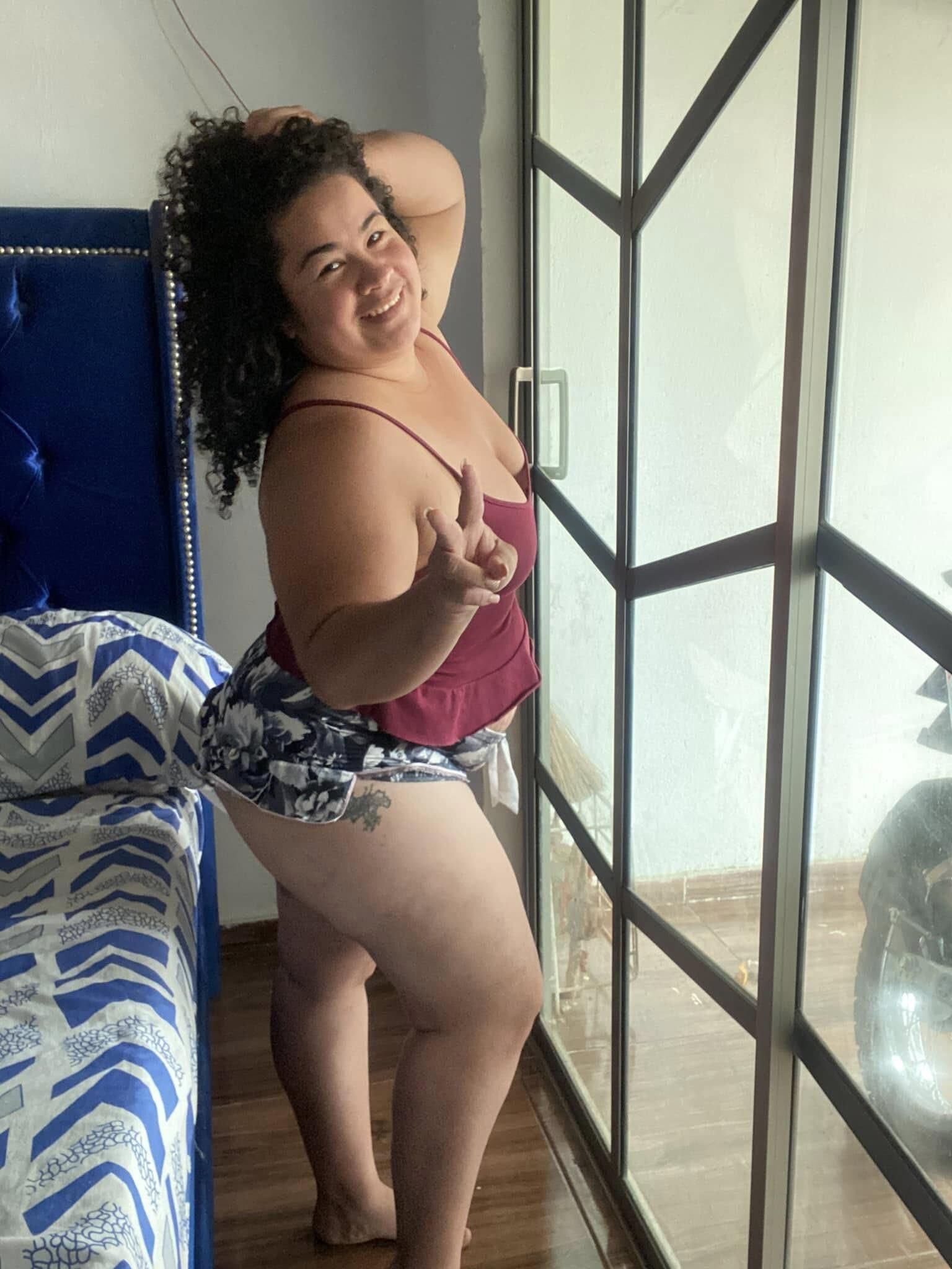 COLUMBIAN BBW BIKINI BABE