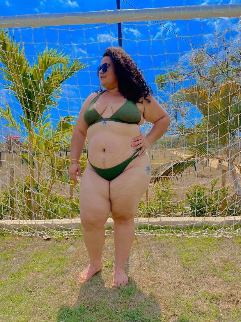 COLUMBIAN BBW BIKINI BABE