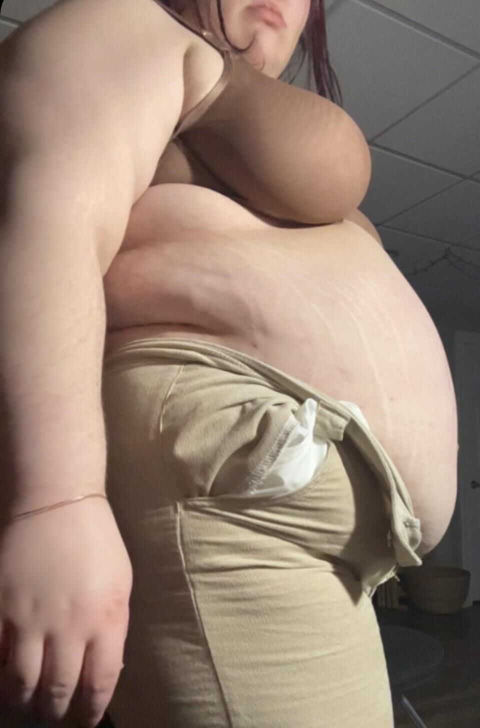 Big Beautiful Fat Babes For Breeding