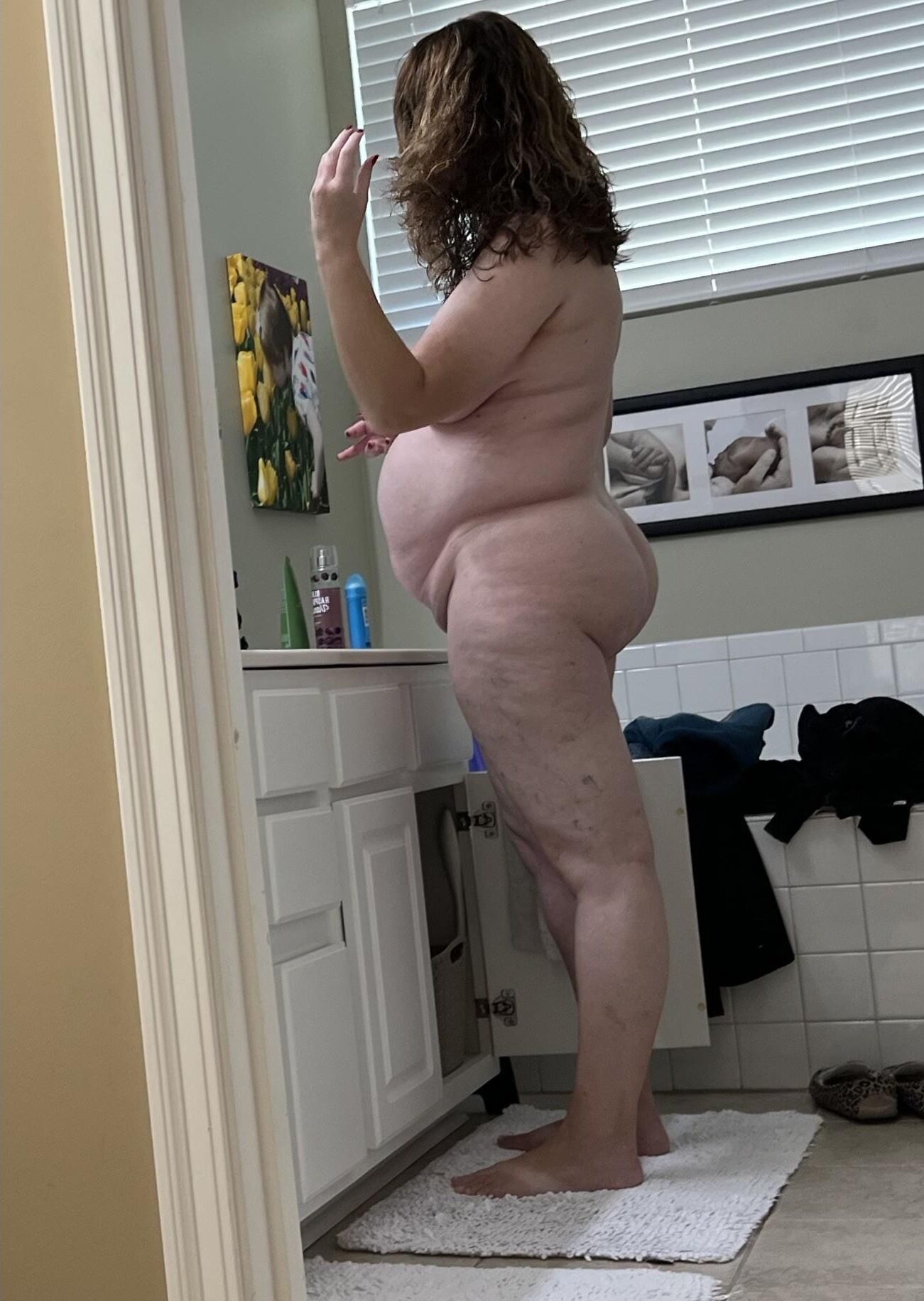 Fat Fuckpig Carrie Lynn Getting Ready to Earn Again