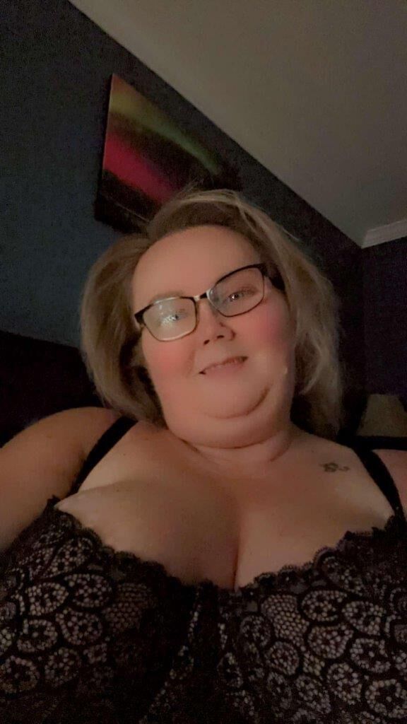 Busty Wench