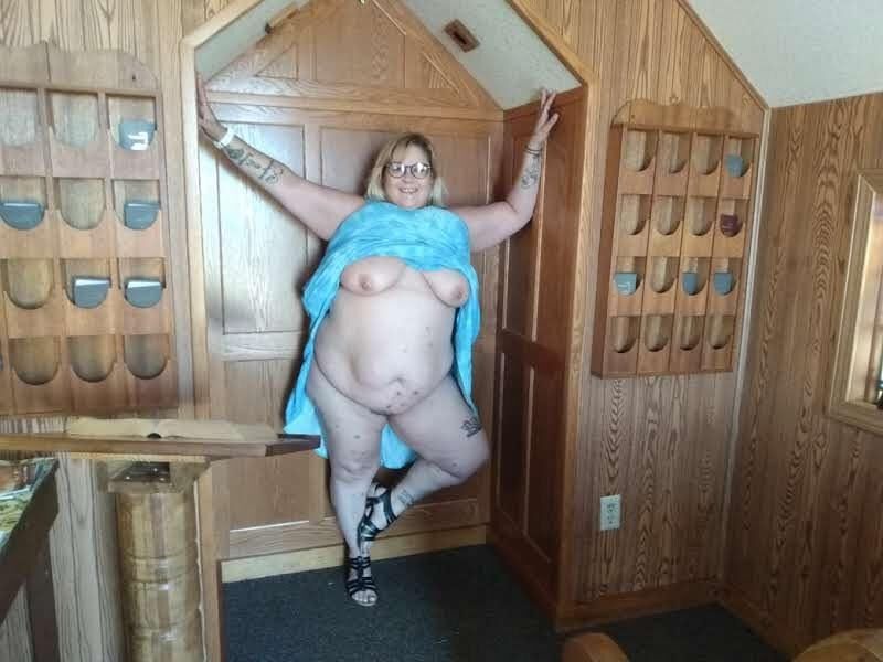 BBW brat PoppyJay NAKED in a CHAPEL 