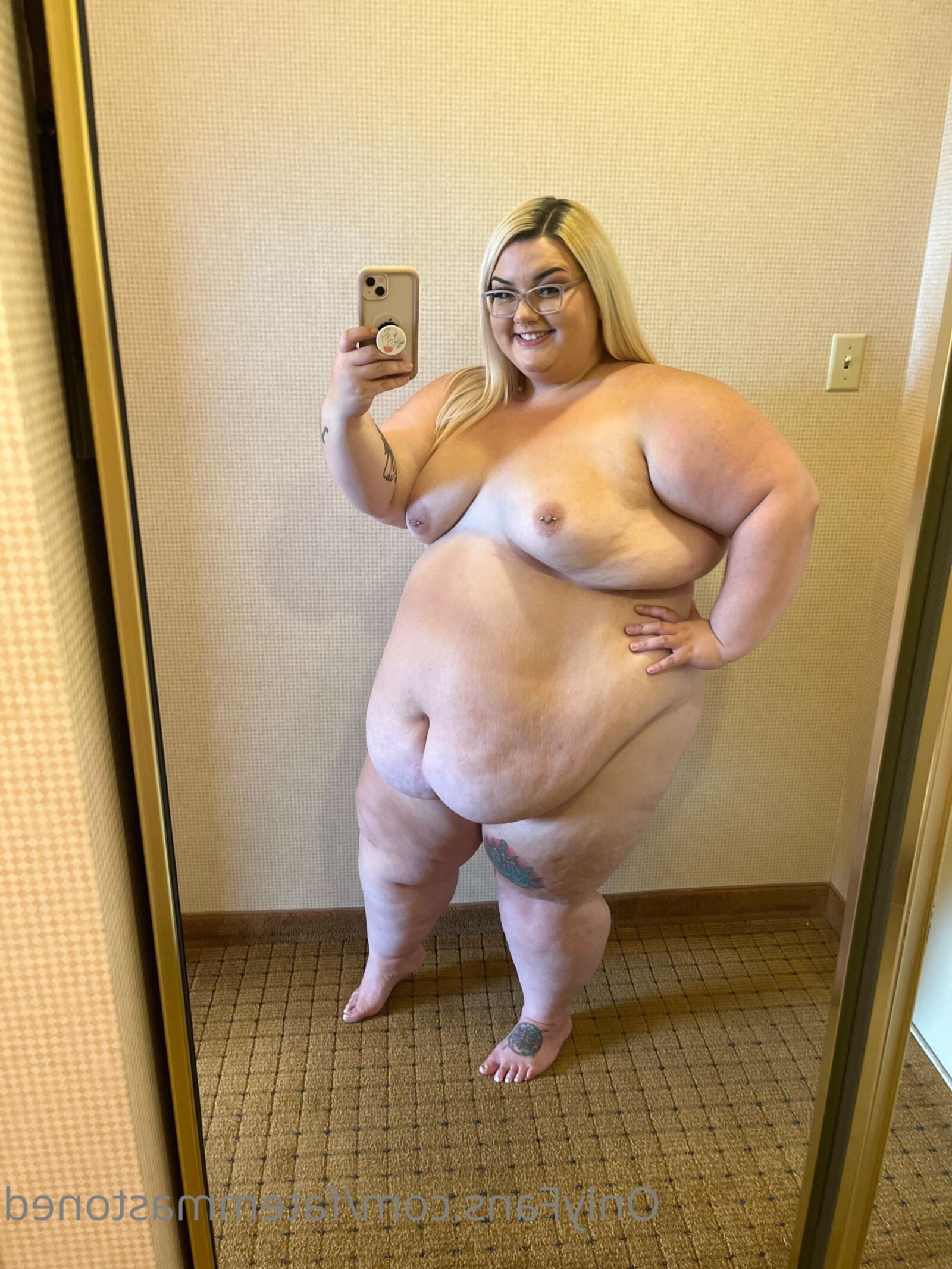 SSBBW EMMA SEXY BELLY HANG SMALL TITS