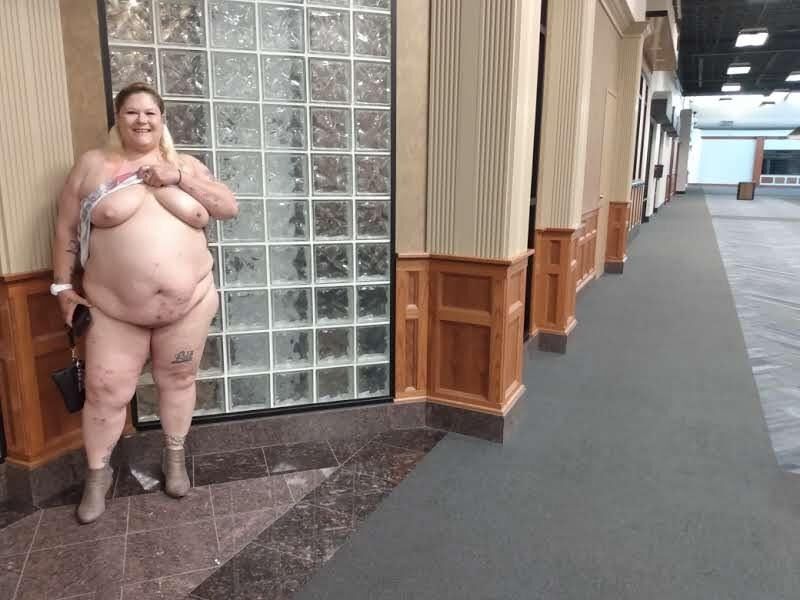 BBW brat PoppyJay Scenes from a Mall 