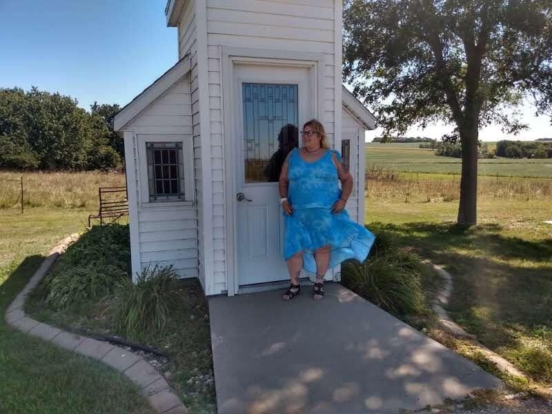 BBW brat PoppyJay Flashing OUTSIDE the Chapel