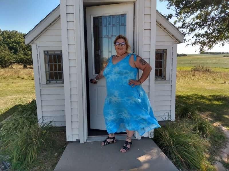 BBW brat PoppyJay Flashing OUTSIDE the Chapel