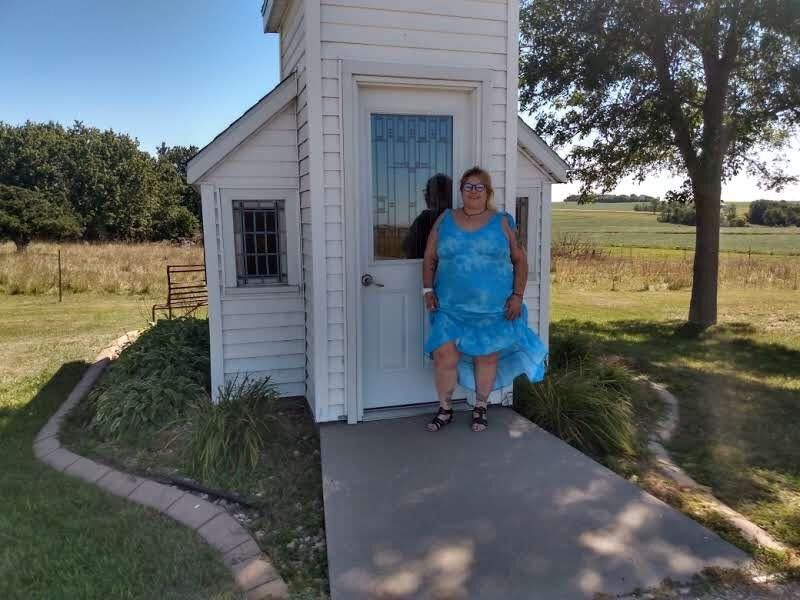 BBW brat PoppyJay Flashing OUTSIDE the Chapel