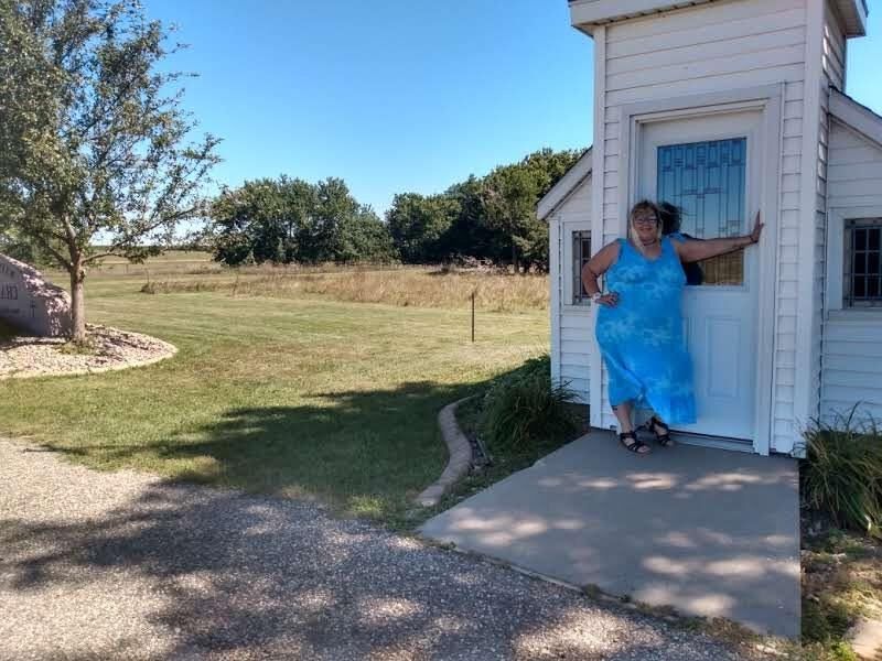 BBW brat PoppyJay Flashing OUTSIDE the Chapel