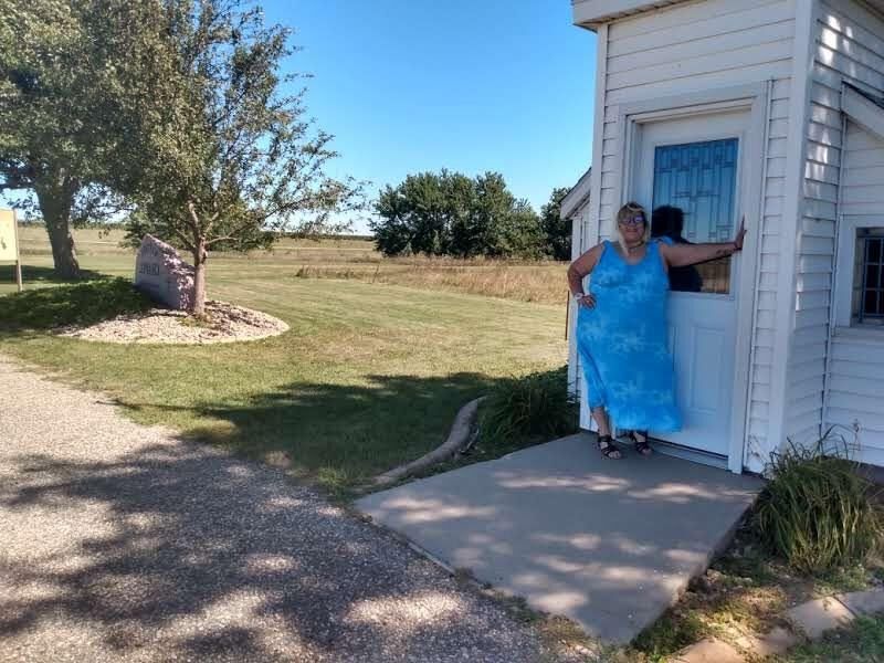 BBW brat PoppyJay Flashing OUTSIDE the Chapel