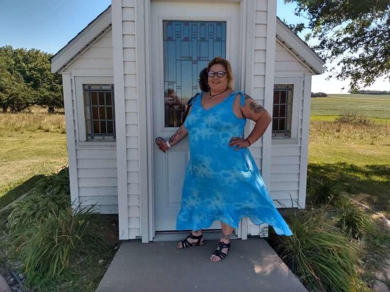 BBW brat PoppyJay Flashing OUTSIDE the Chapel