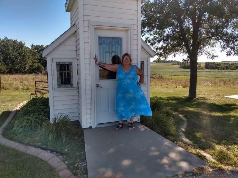 BBW brat PoppyJay Flashing OUTSIDE the Chapel