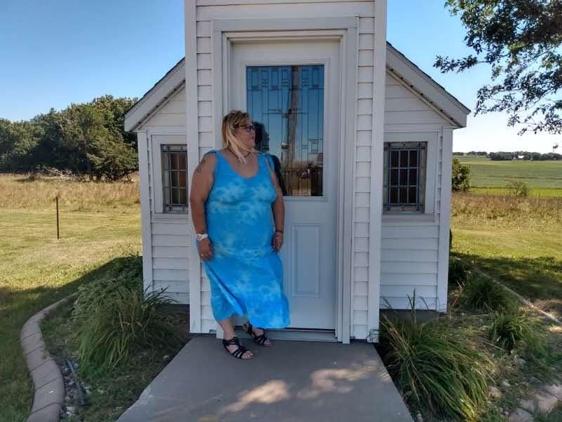 BBW brat PoppyJay Flashing OUTSIDE the Chapel